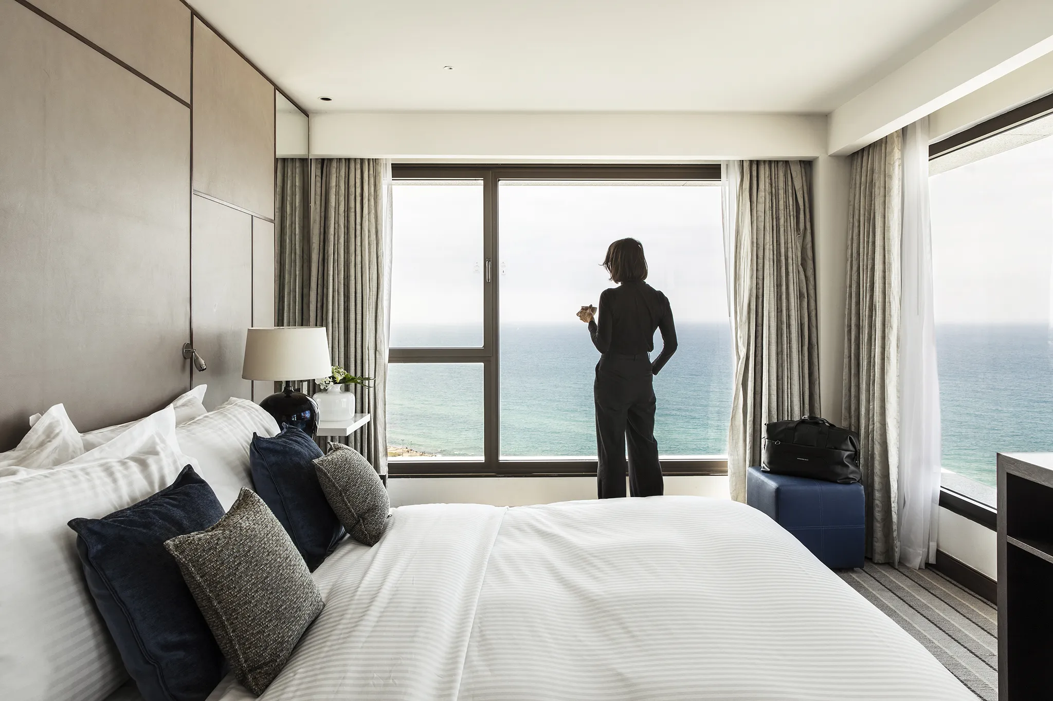 InterContinental David Tel Aviv Rooms and suites Royal Suite Girl with View